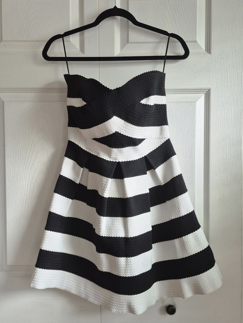 Strapless Textured Bandage Cocktail Party Dress Black & White Stripe Sz M